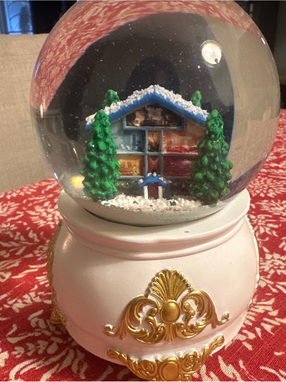 Lover Taylor swift snow globe